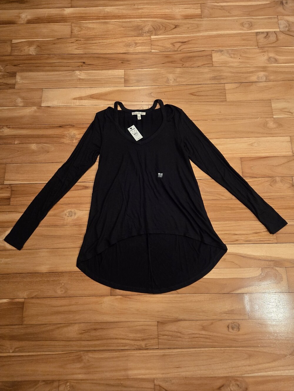 Cold Shoulder High-Low Top